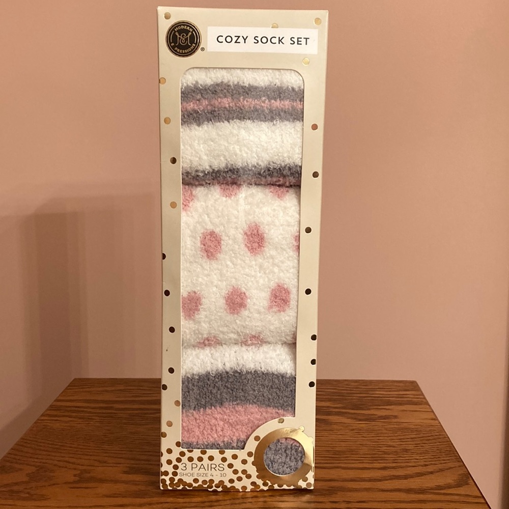 Modern Expressions Cozy Sock Set